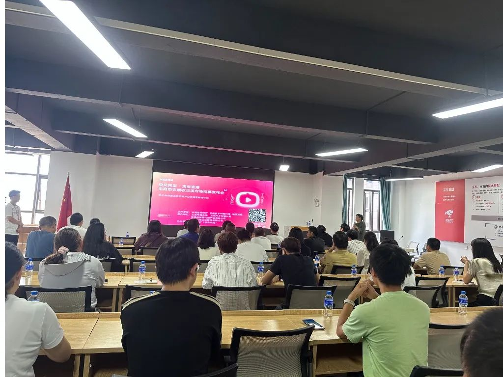 ��Ϫ���ٿ��˷簢��Ա�ֱ��������ũ�������̻�